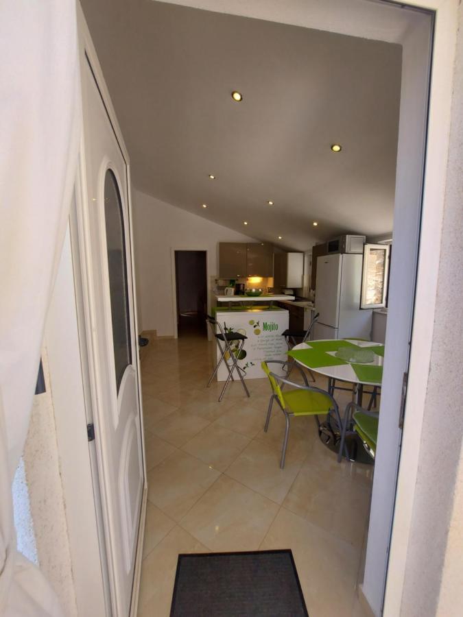 Apartman Marina Sa Parkingom Jelsa  Exteriör bild