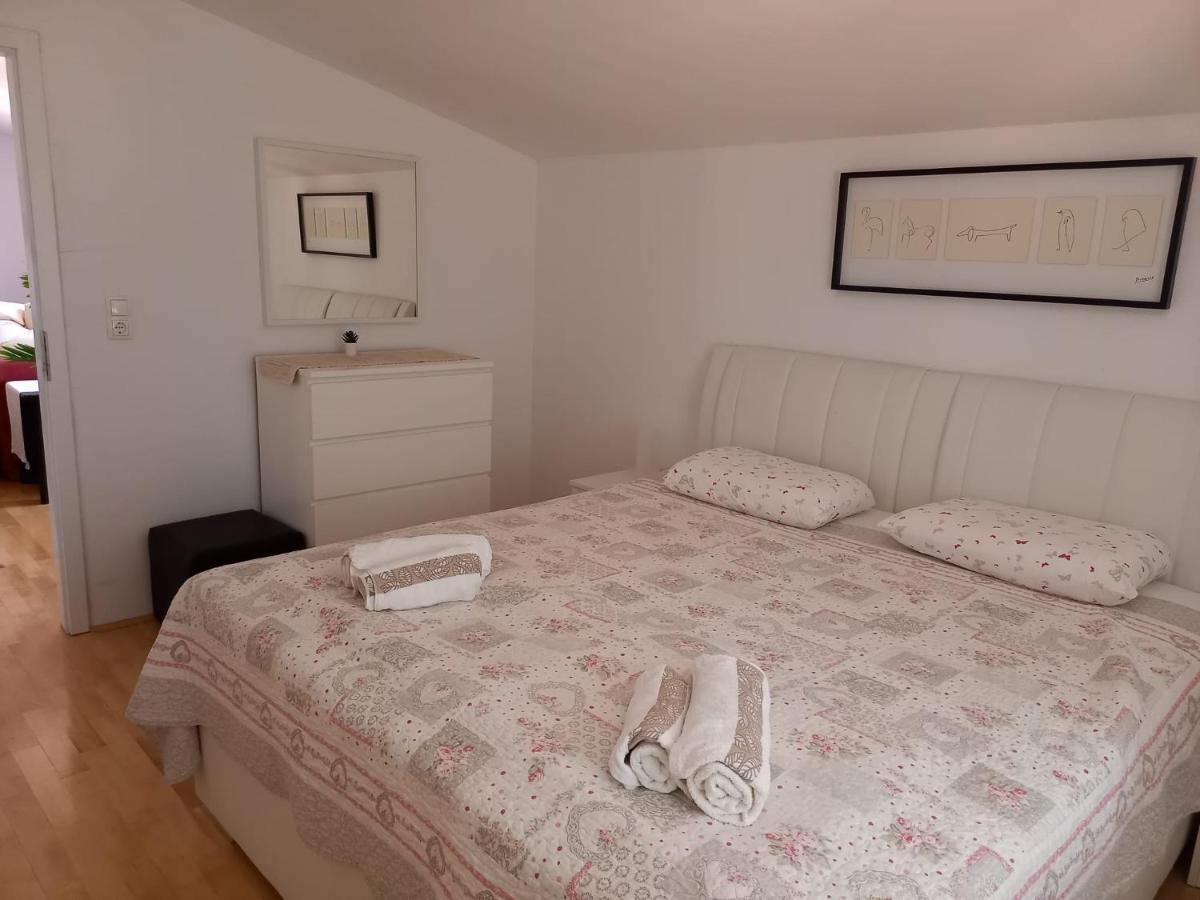 Apartman Marina Sa Parkingom Jelsa  Exteriör bild