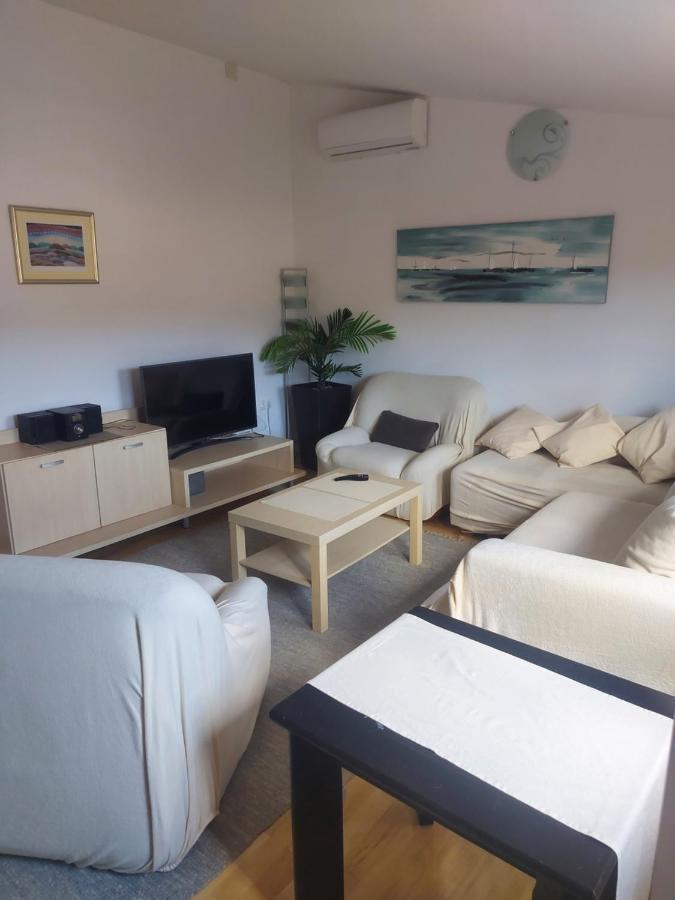 Apartman Marina Sa Parkingom Jelsa  Exteriör bild